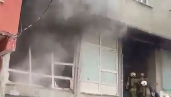 İstanbul'da Beş Katlı Binada Yangın: Panik ve Kaos Anları Yaşandı